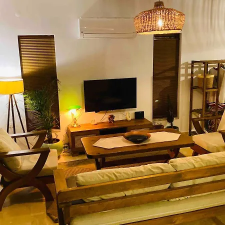 Comfortable 3-bedroom With Pool And Garden