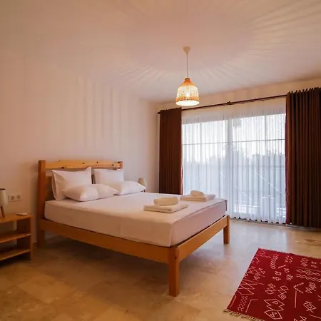 Comfortable 3-bedroom With Pool And Garden Kas