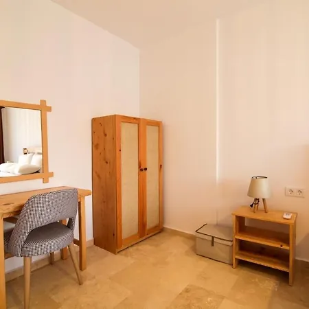 Comfortable 3-bedroom With Pool And Garden Kas