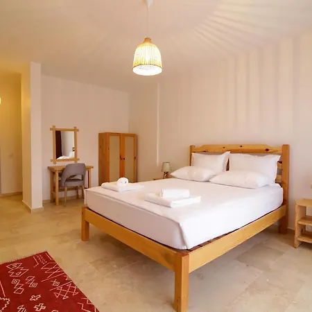 Villa Comfortable 3-bedroom With Pool And Garden Kas