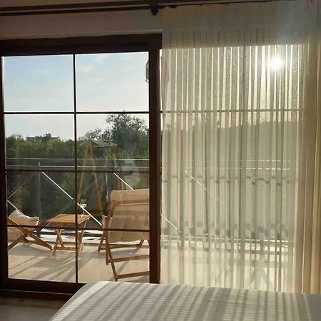 Comfortable 3-bedroom With Pool And Garden Villa