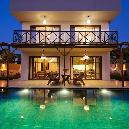 Villa Comfortable 3-bedroom With Pool And Garden Kas